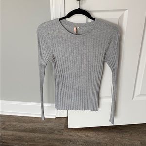 Heathered Grey ribbed tee